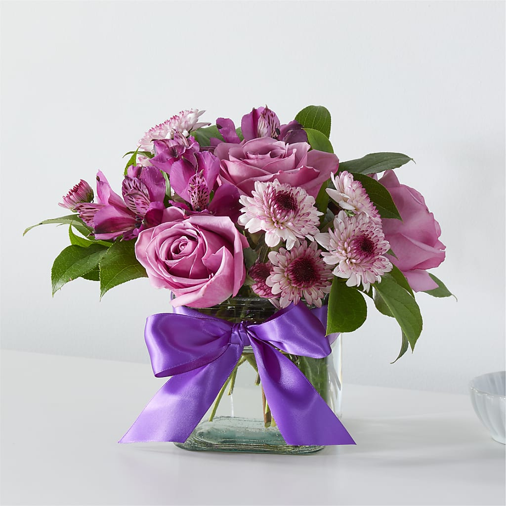 Sugarplum Bouquet – Talia Flowers, Ottawa ON