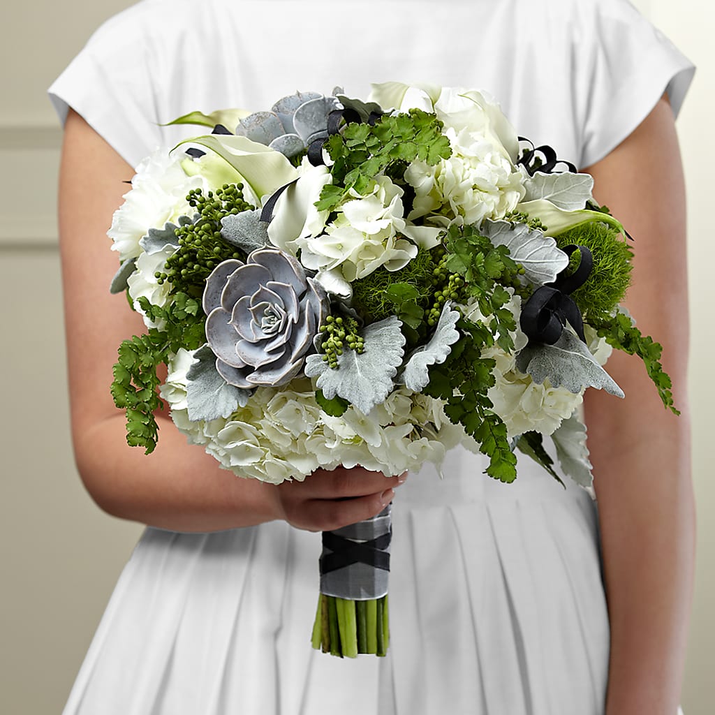 Sweet Innocence Bouquet – Talia Flowers, Ottawa ON