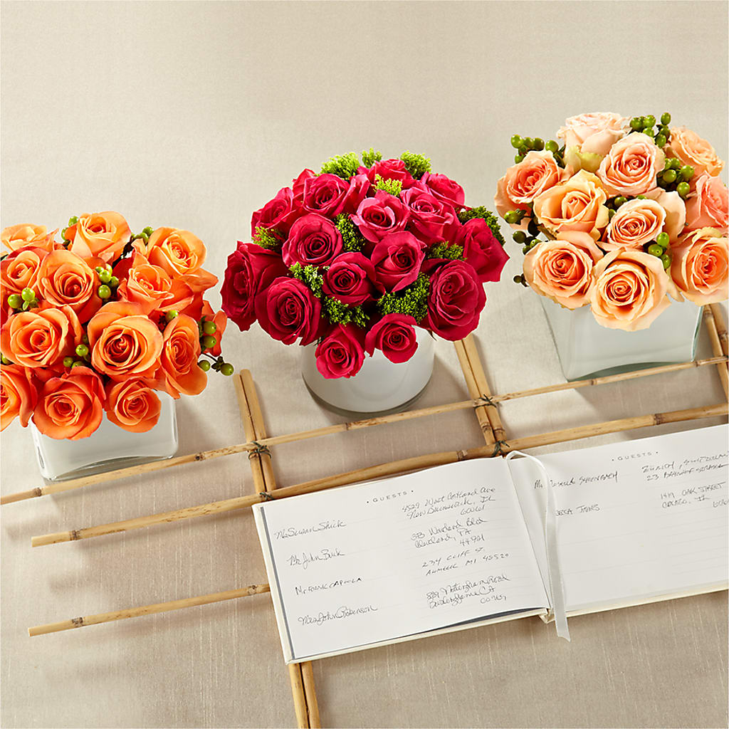Dawn Rose Centerpiece – Talia Flowers, Ottawa ON