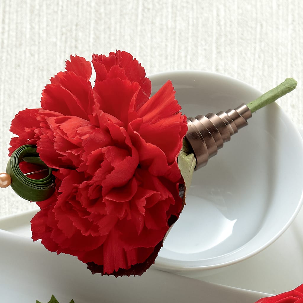 Red Carnation Boutonniere – Talia Flowers, Ottawa ON