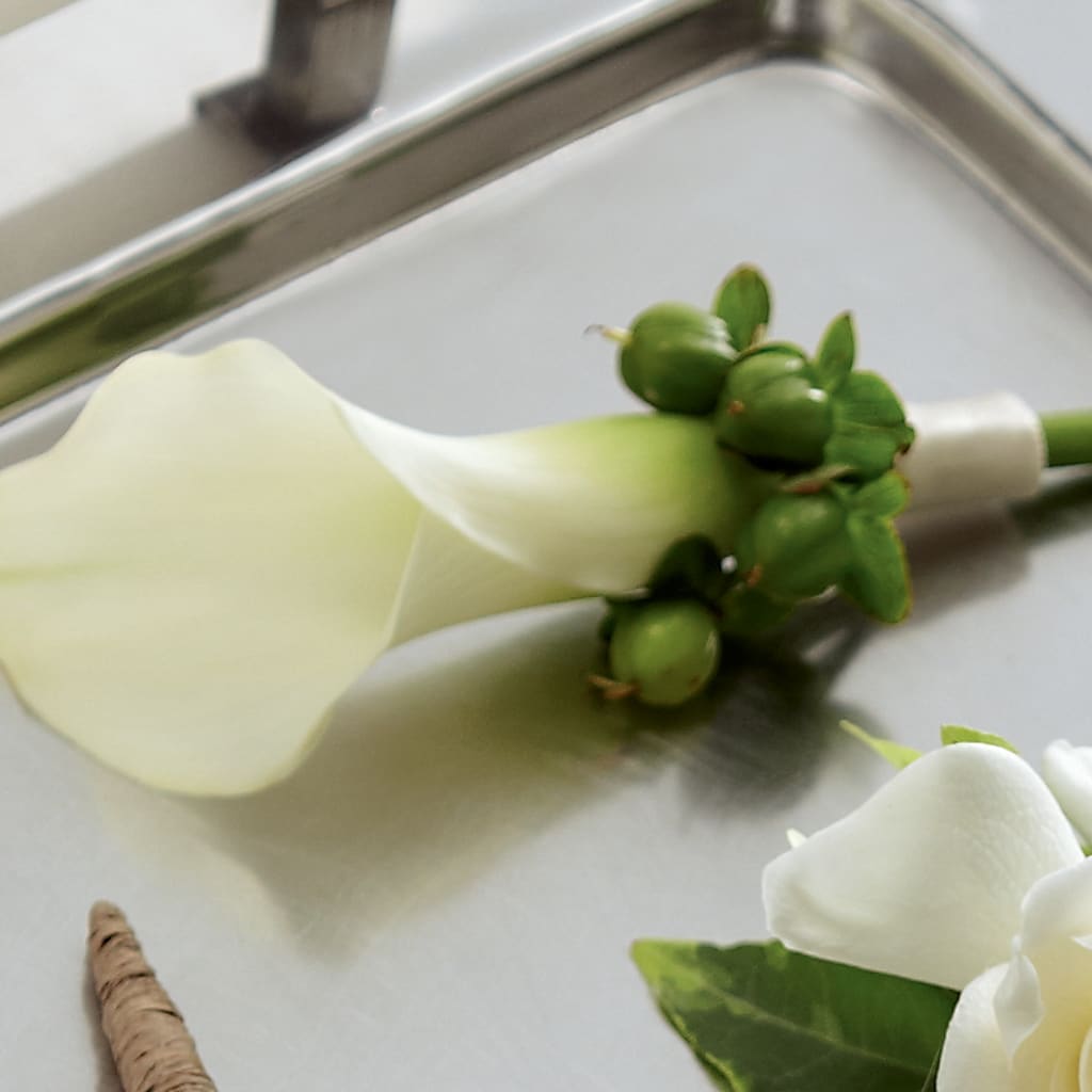 White Calla Boutonniere – Talia Flowers, Ottawa ON