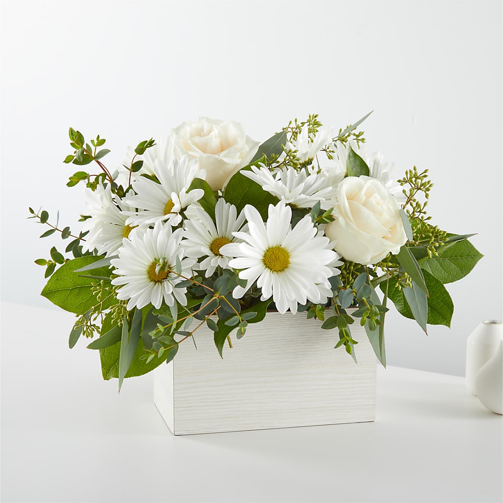 Fresh Linen Box Bouquet –  Talia Flowers, Ottawa ON