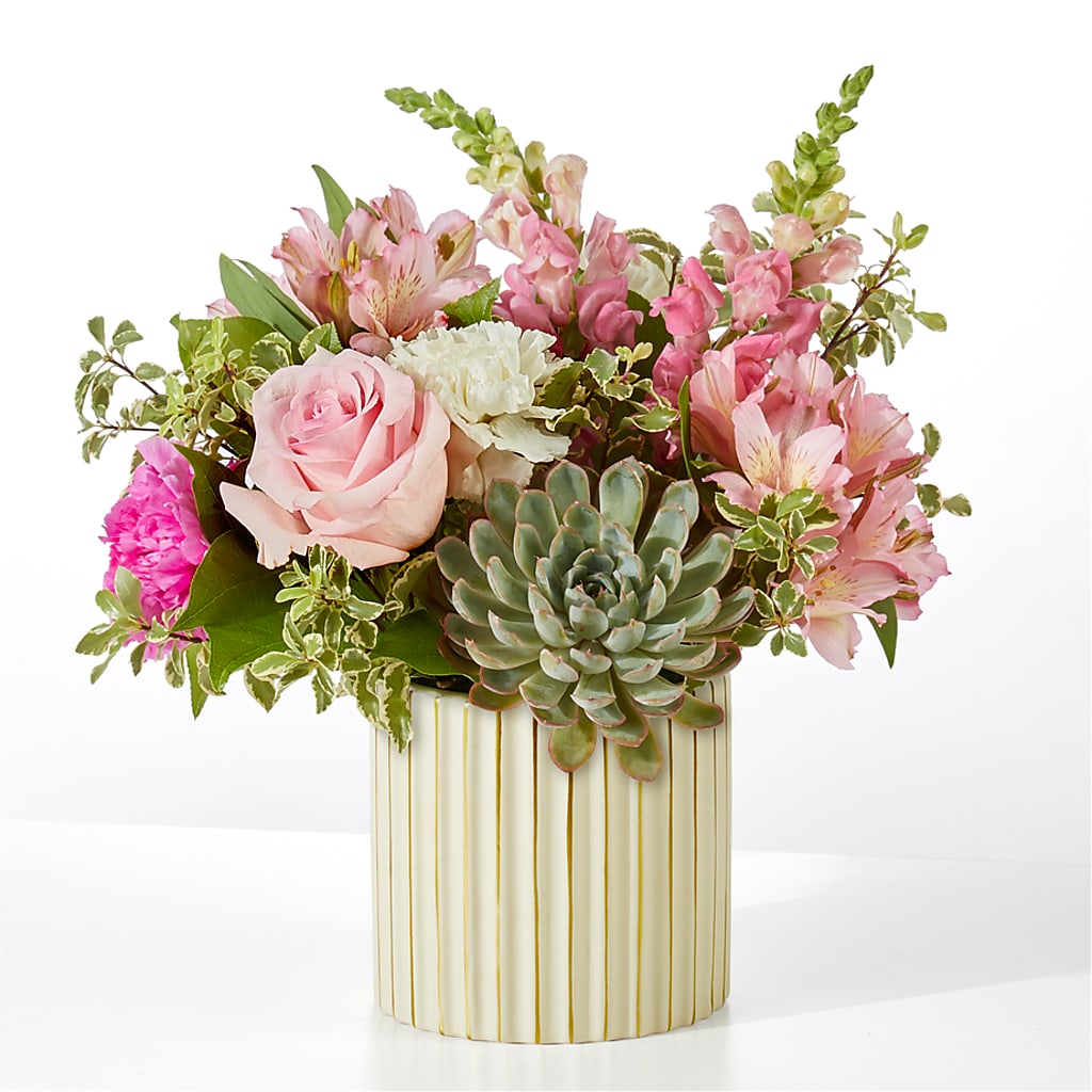 Magenta Musings Bouquet –  Talia Flowers, Ottawa ON