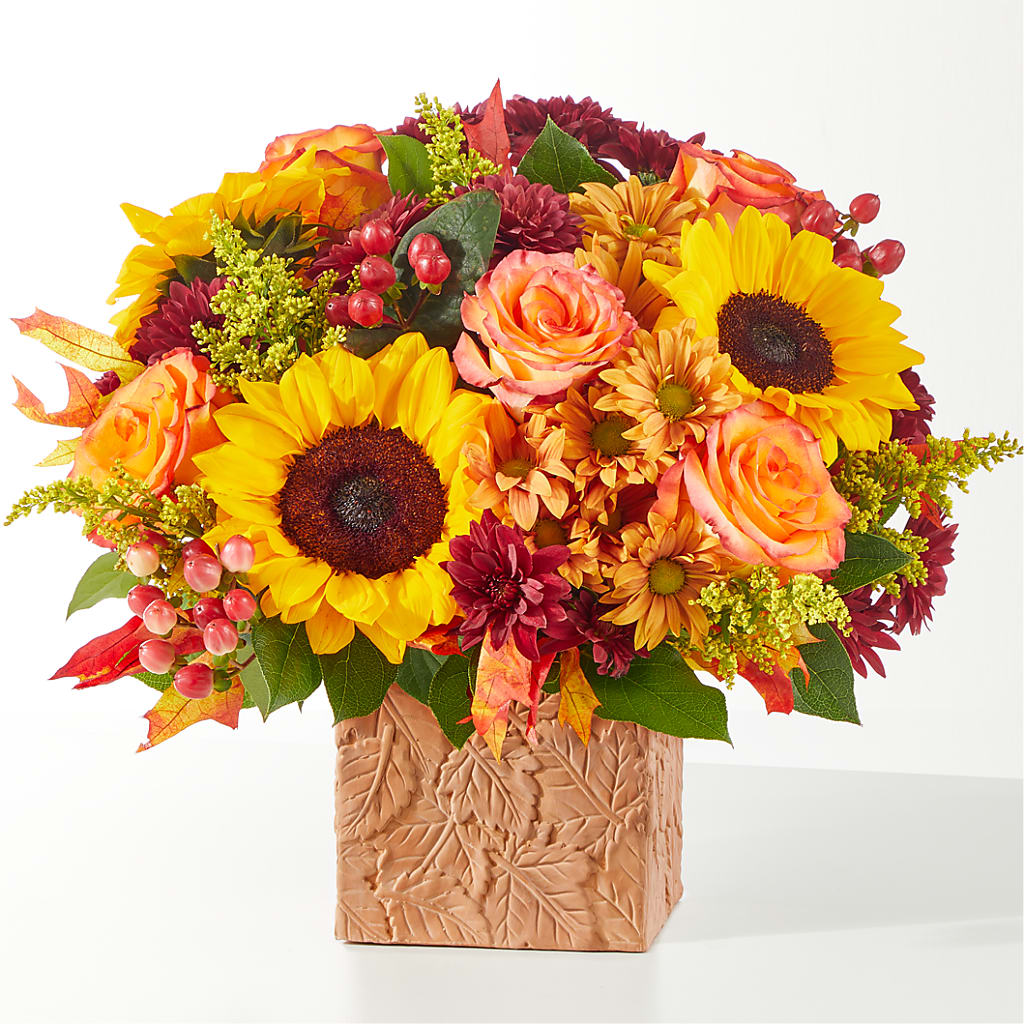 The Outdoors Bouquet –  Talia Flowers, Ottawa ON