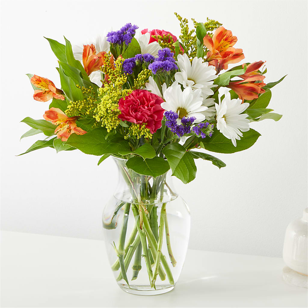 Oopsie Daisy Bouquet –  Talia Flowers, Ottawa ON