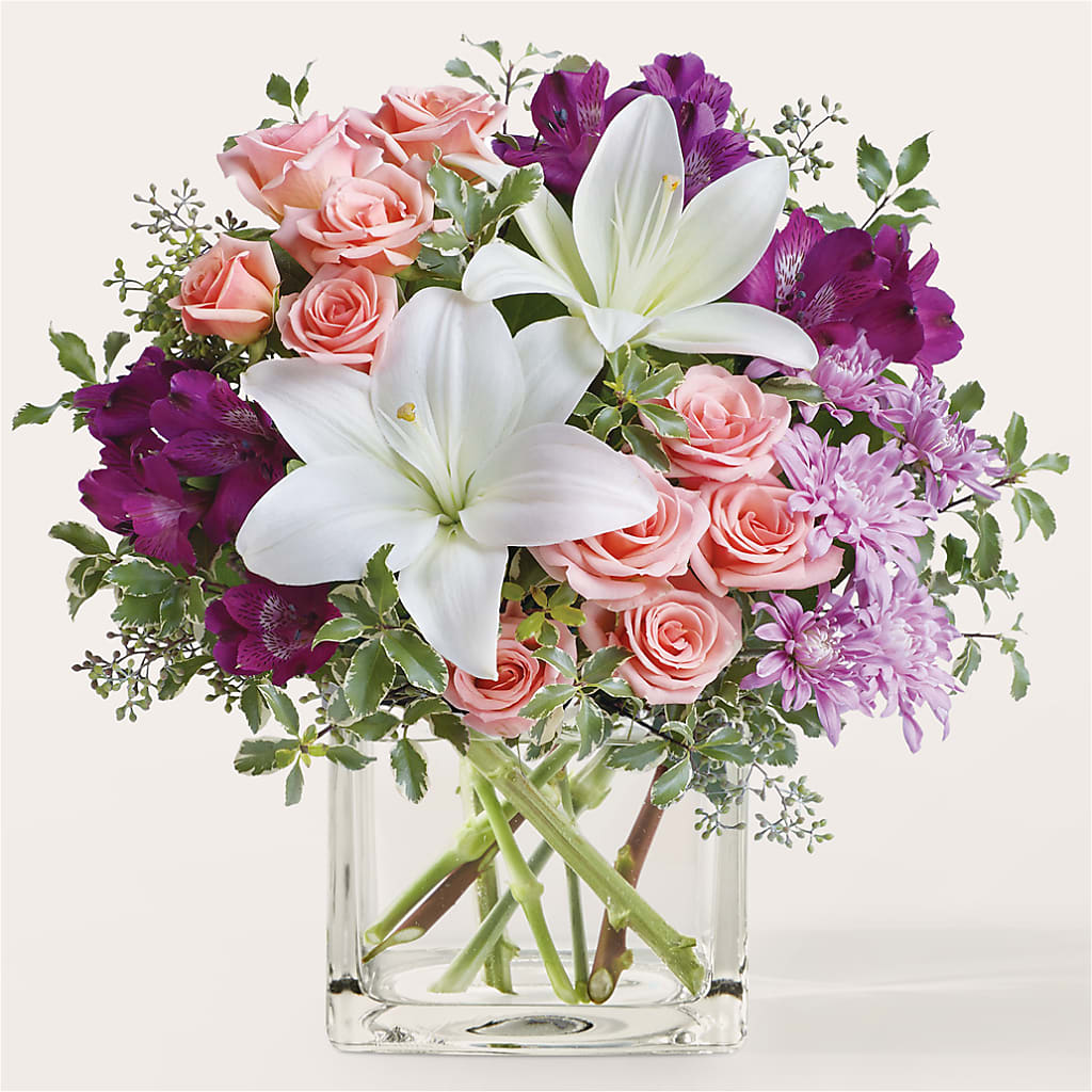 Mani Pedi Bouquet –  Talia Flowers, Ottawa ON
