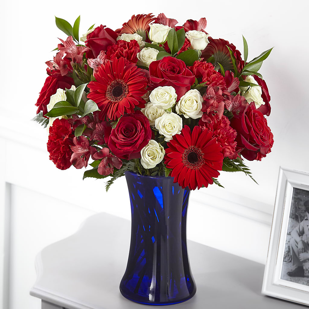 Hearts Embrace Bouquet –  Talia Flowers, Ottawa ON