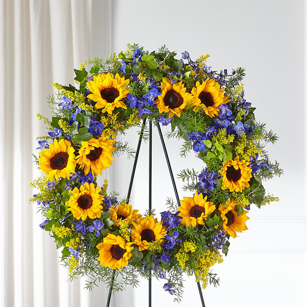 Bright Rays Wreath –  Talia Flowers, Ottawa ON