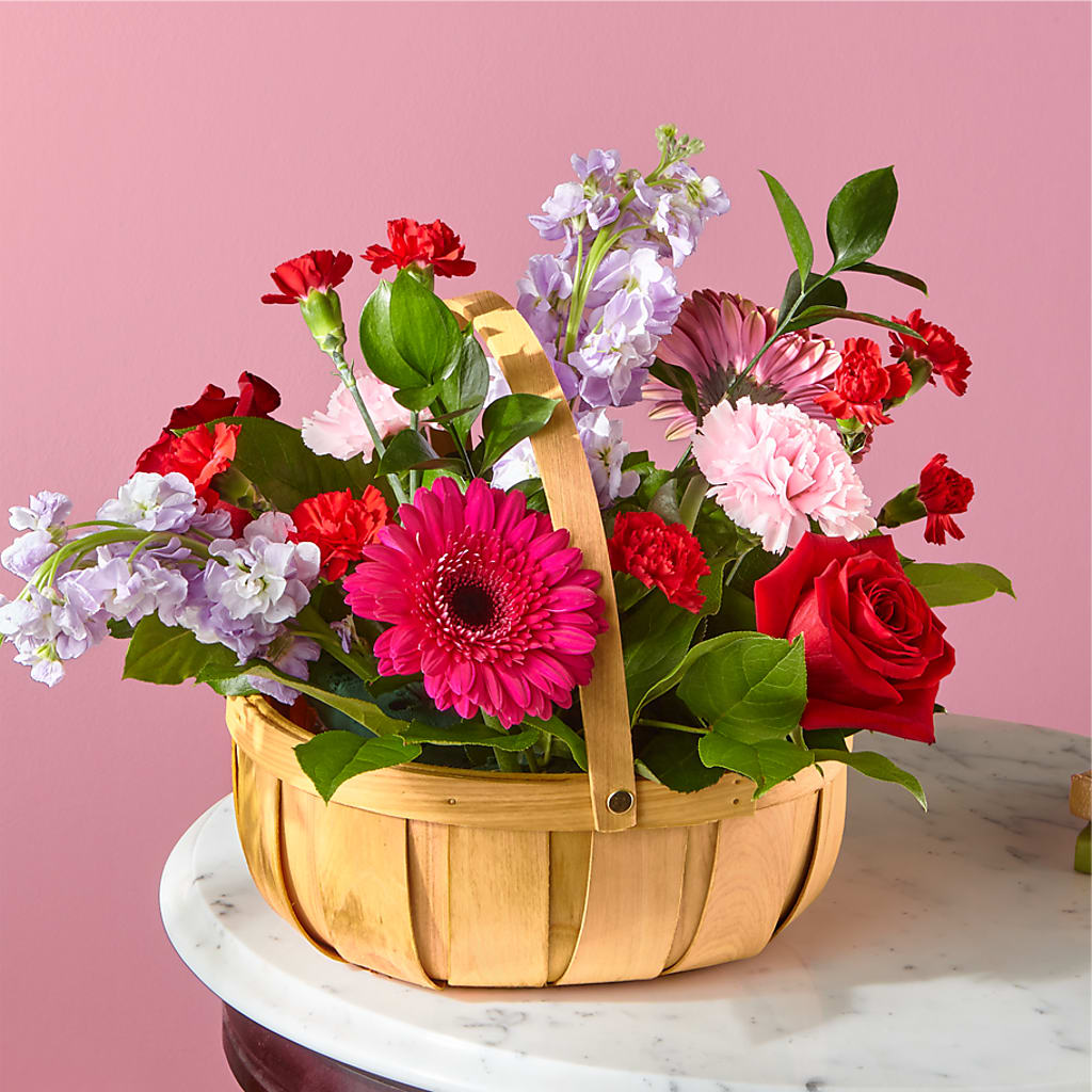 Pink Picnic Basket –  Talia Flowers, Ottawa ON