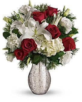 A Christmas Kiss by Teleflora –  Talia Flowers, Ottawa ON