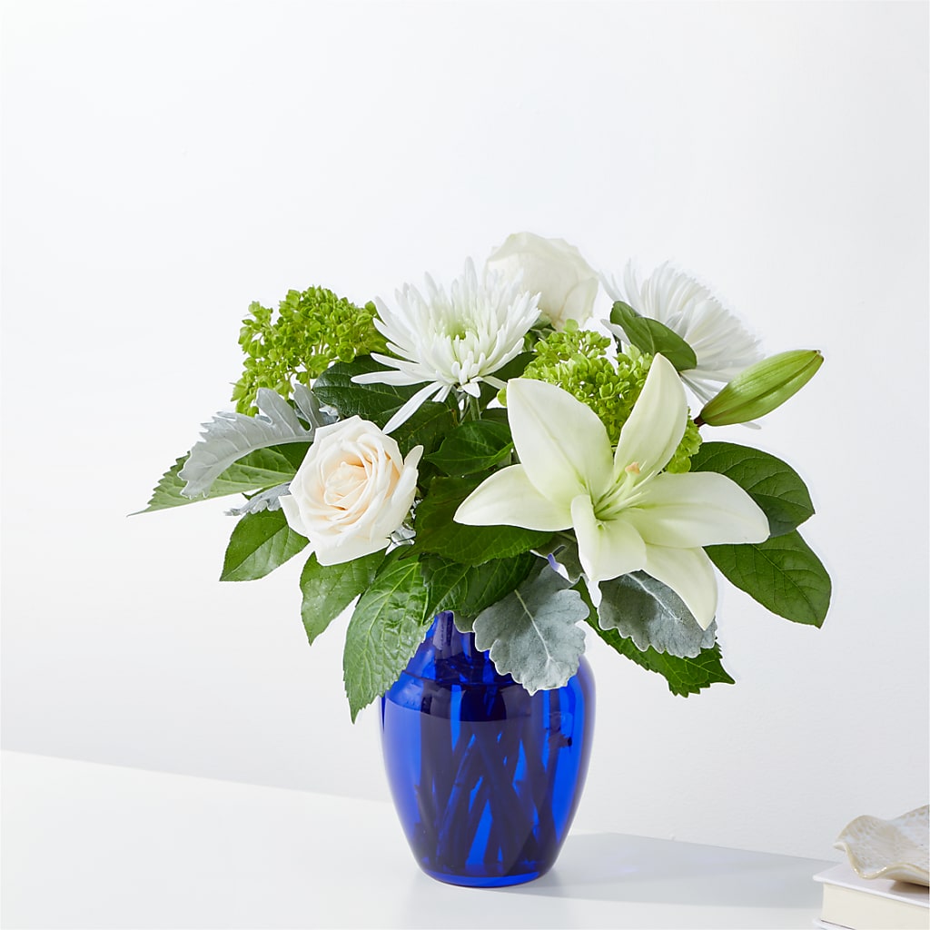 Snowy Dreams Bouquet –  Talia Flowers, Ottawa ON