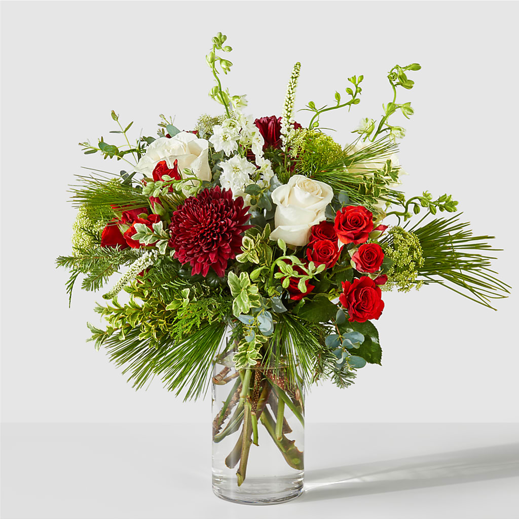 Favorite Traditions Bouquet –  Talia Flowers, Ottawa ON