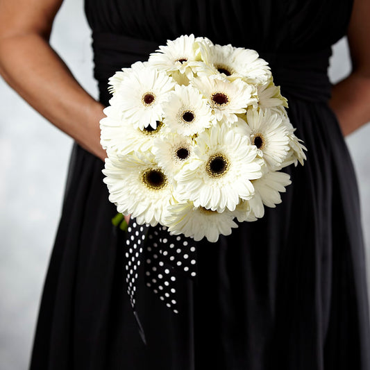 Daisy Delight Bouquet –  Talia Flowers, Ottawa ON