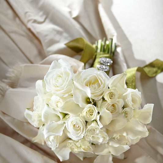 Serene Highness Bouquet –  Talia Flowers, Ottawa ON