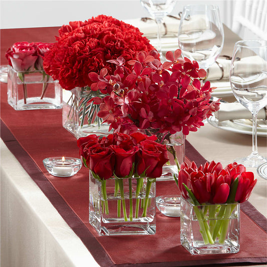 Modern Grace Centerpiece –  Talia Flowers, Ottawa ON